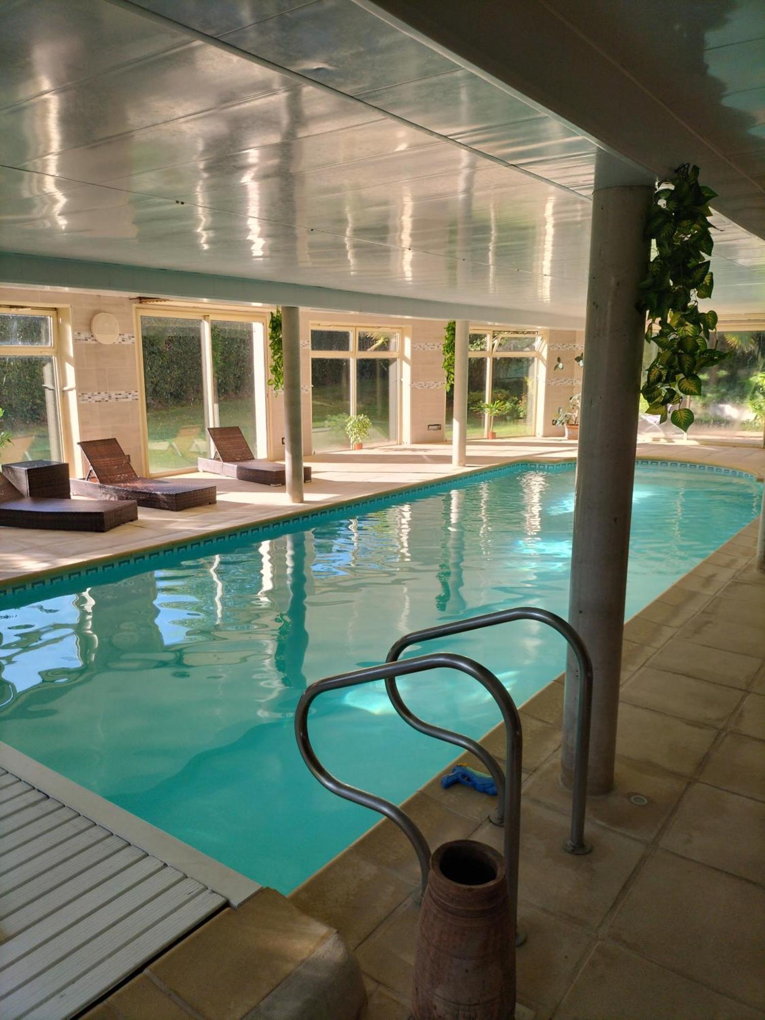 Au Charme Du Lac Espace Bien Etre Et Piscine Chauffe Proche Parc Et Restaurant Du Casino Forges-les-Eaux Eksteriør billede