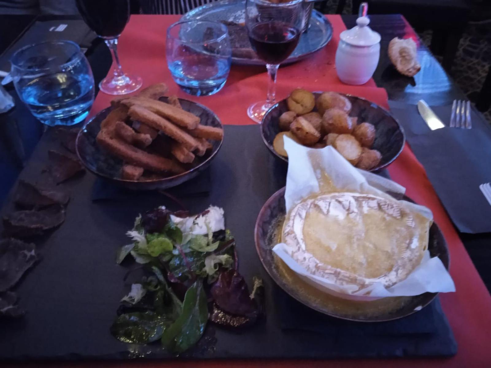 Au Charme Du Lac Espace Bien Etre Et Piscine Chauffe Proche Parc Et Restaurant Du Casino Forges-les-Eaux Eksteriør billede